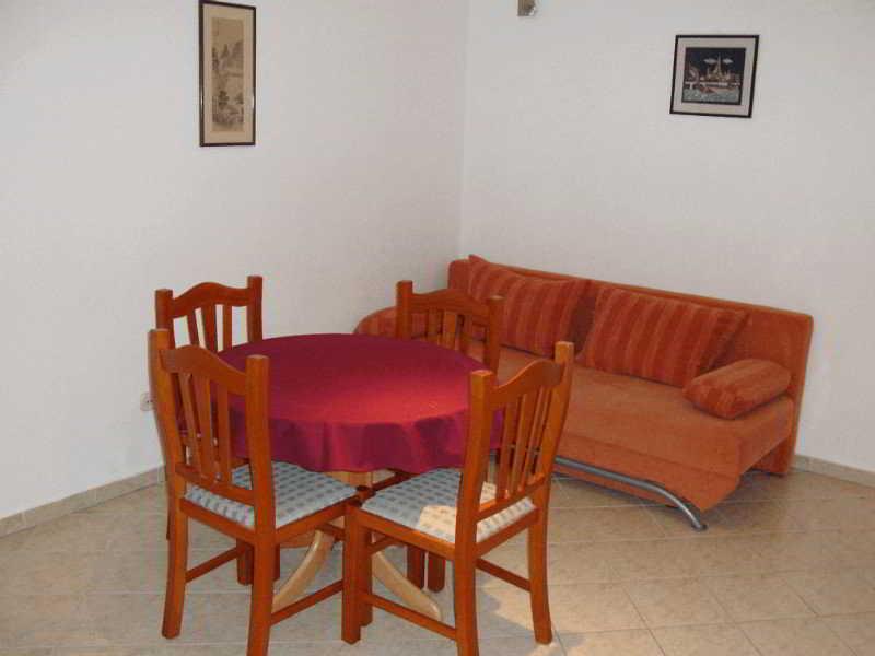Galov 3*